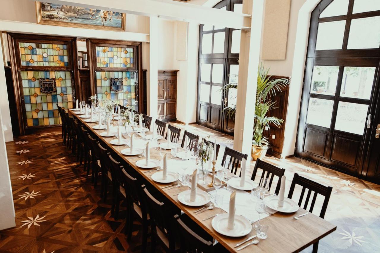 Hotel Schierlinger Braeustueberl Kültér fotó