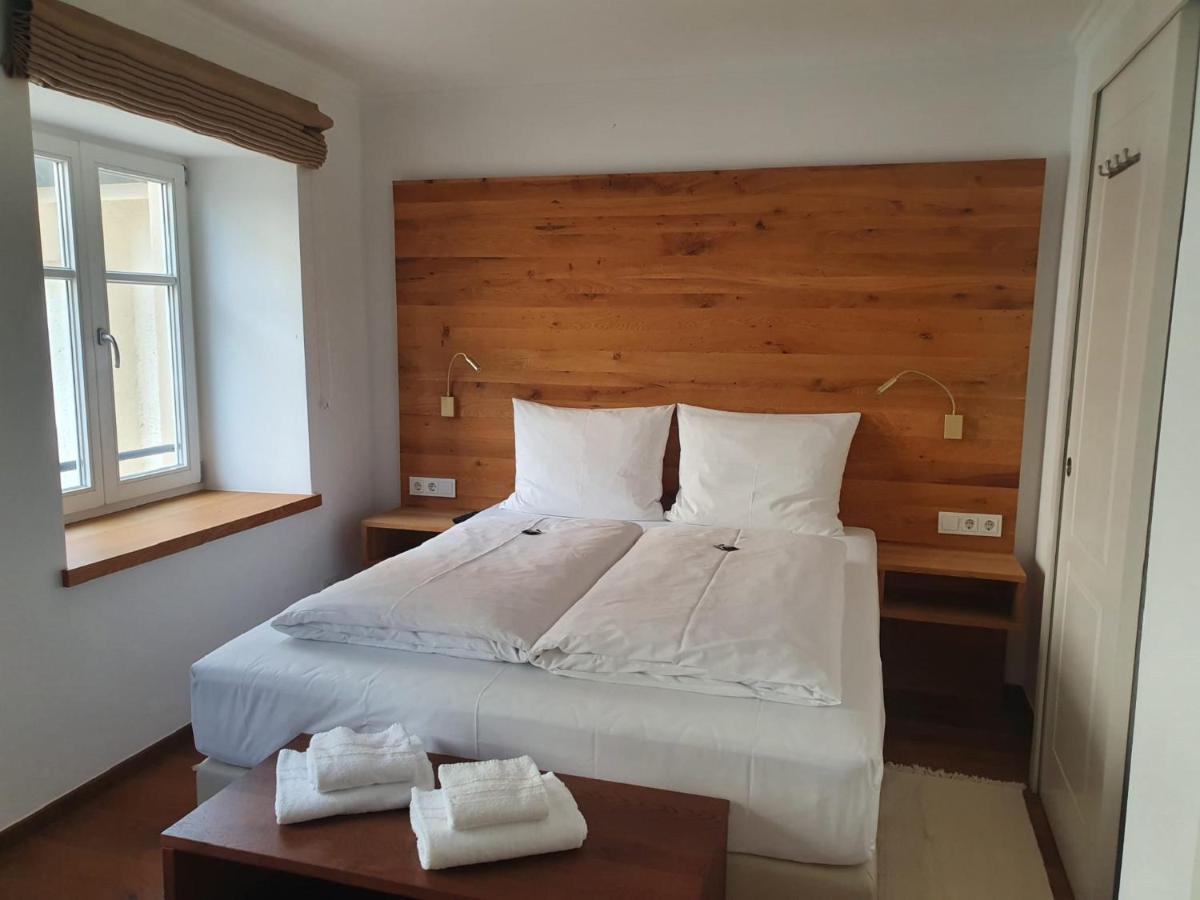Hotel Schierlinger Braeustueberl Kültér fotó
