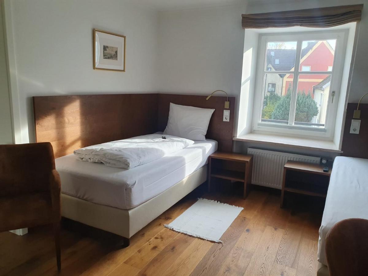 Hotel Schierlinger Braeustueberl Kültér fotó